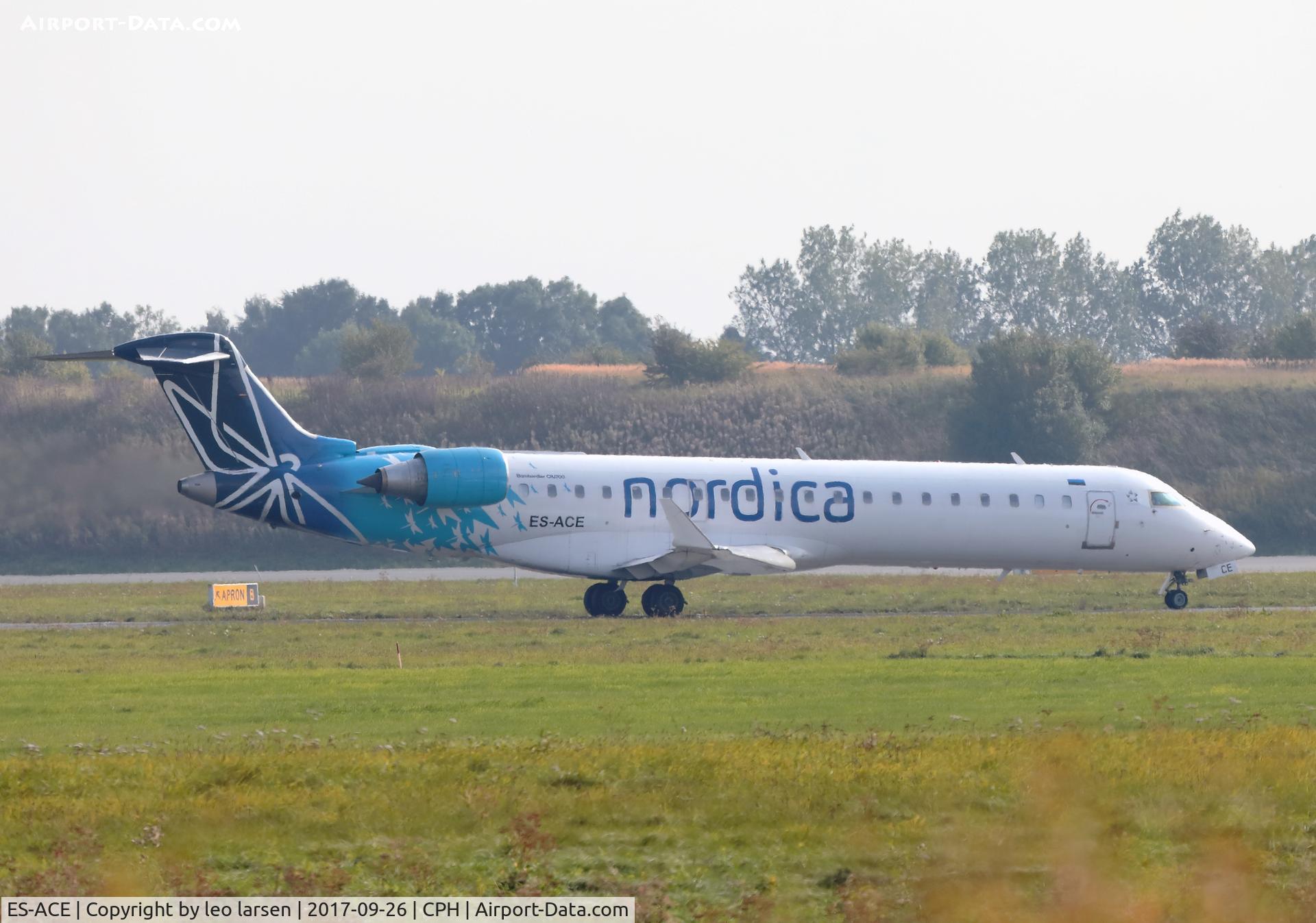 ES-ACE, 2003 Canadair CRJ-700 (CL-600-2C10) Regional Jet C/N 10083, Copenhagen Kastrup 26.9.2017