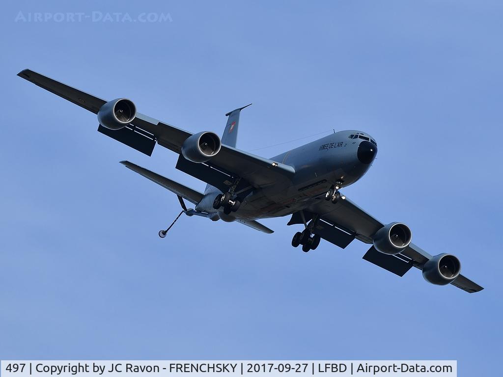 497, 1962 Boeing KC-135RG Stratotanker C/N 18480, 31-CM landing runway 23