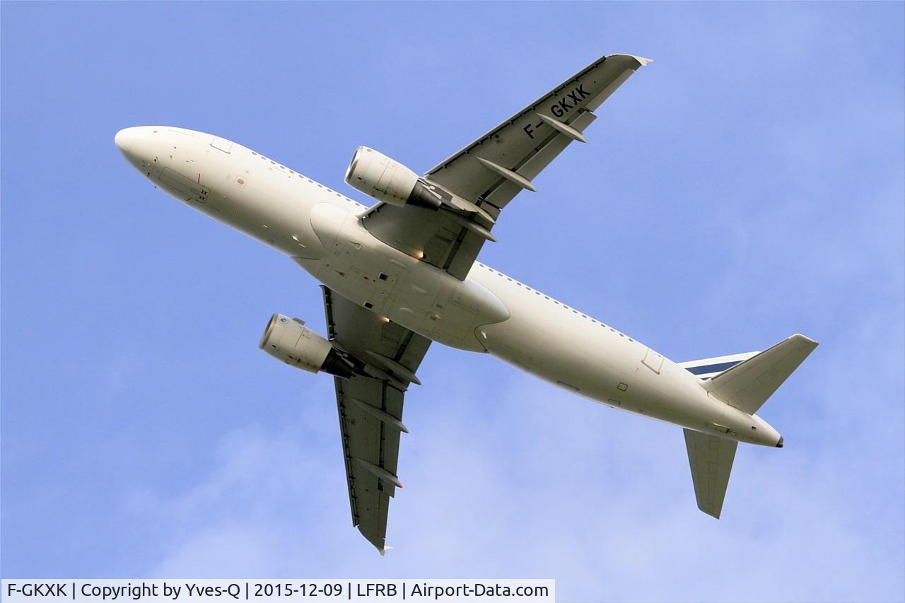 F-GKXK, 2003 Airbus A320-214 C/N 2140, Airbus A320-214, Take off rwy 25L, Brest-Bretagne airport (LFRB-BES)