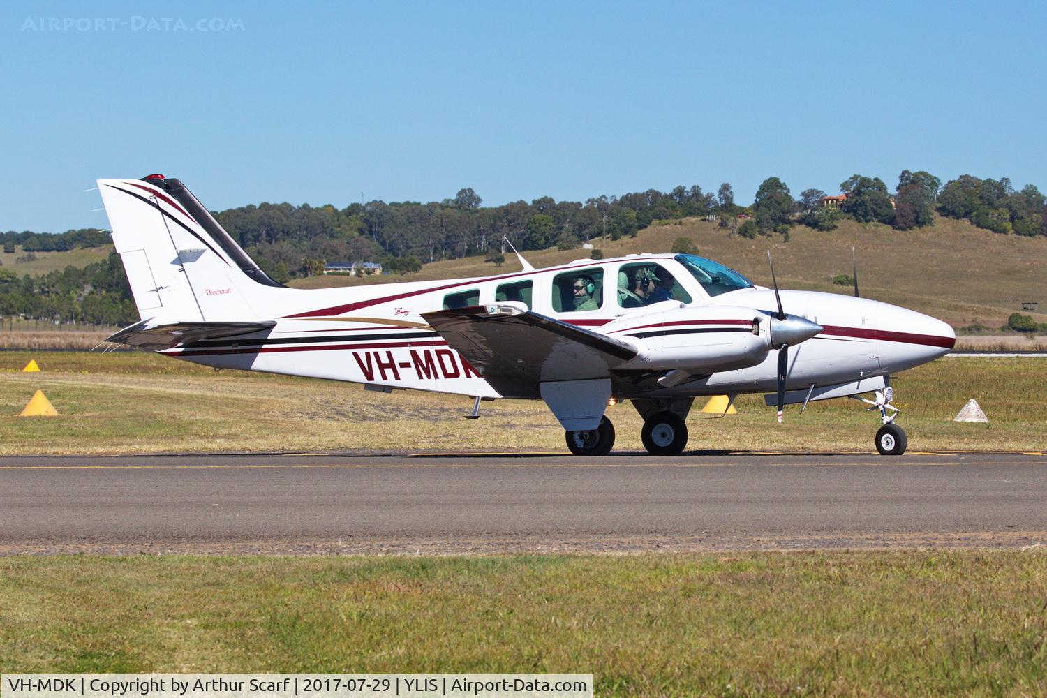 VH-MDK, 1998 Raytheon Aircraft Company 58 C/N TH-1853, Lismore NSW Aviation Expo 2017