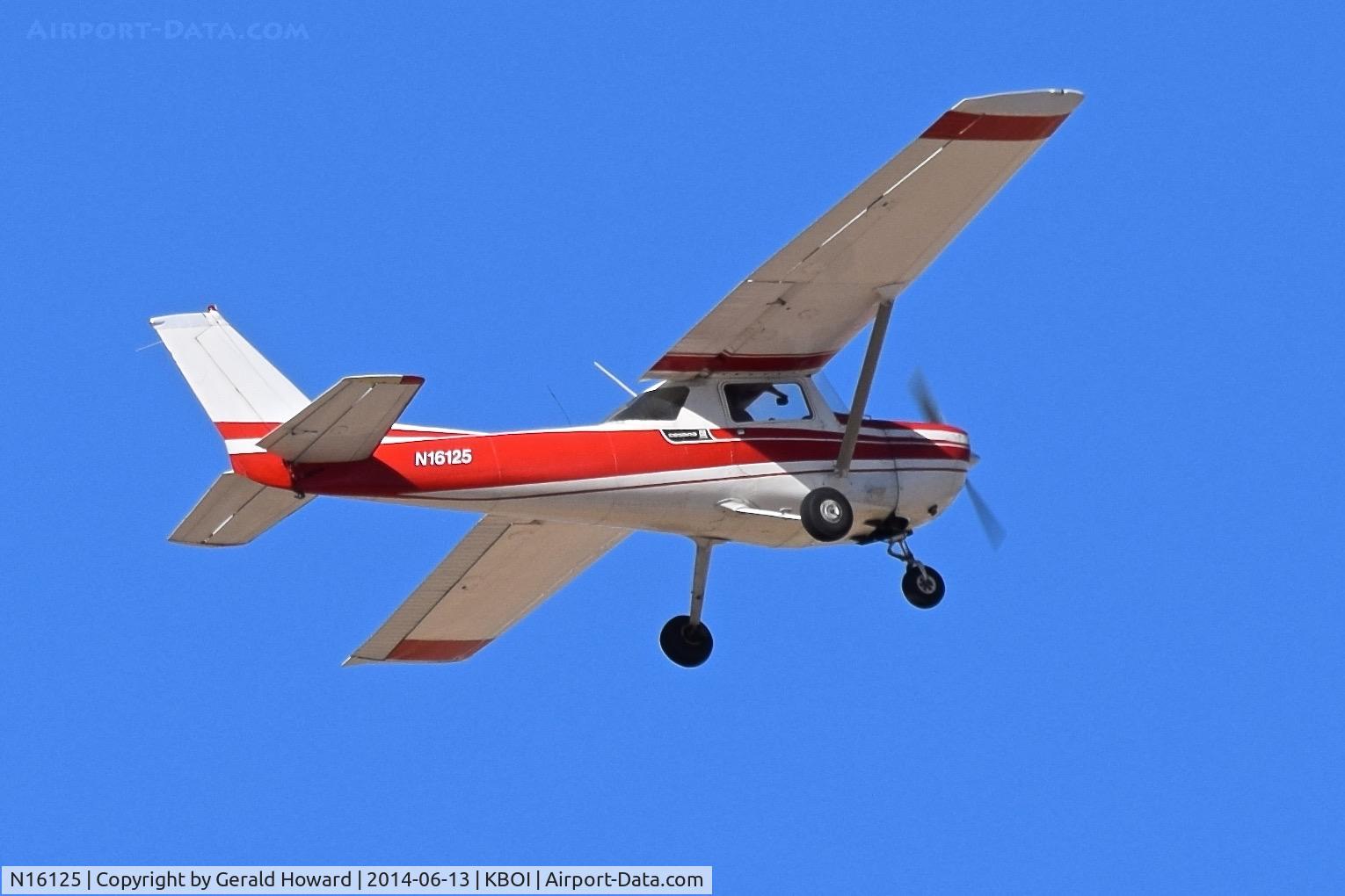 N16125, 1972 Cessna 150L C/N 15073494, Departing RWY 28L.