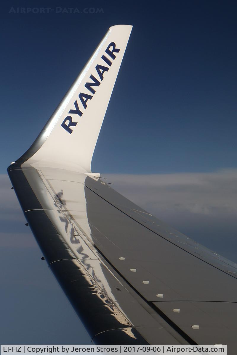 EI-FIZ, 2015 Boeing 737-8AS C/N 44709, inflight