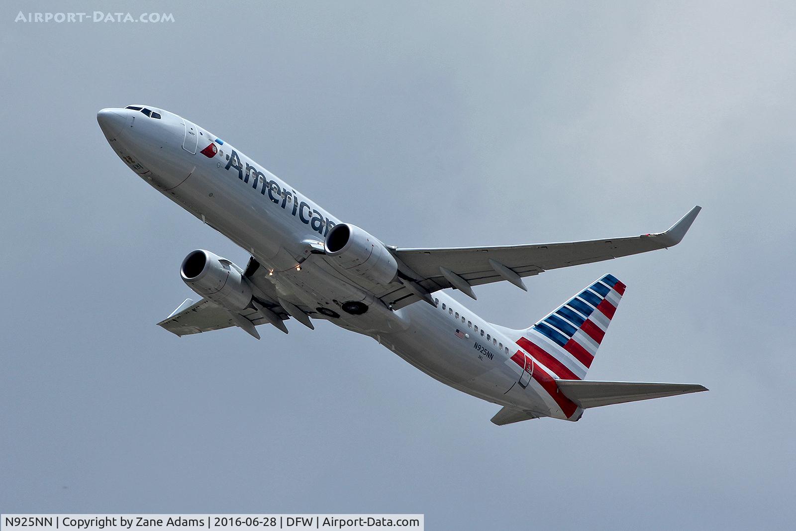 N925NN, 2013 Boeing 737-823 C/N 31169, Departing DFW Airport
