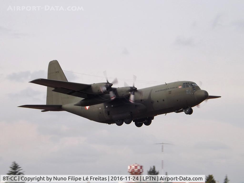 8T-CC, 1967 Lockheed C-130K Hercules C.1 C/N 382-4257, Taking-off.