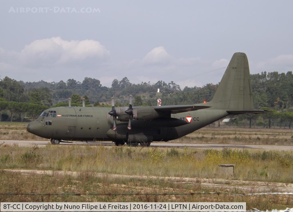 8T-CC, 1967 Lockheed C-130K Hercules C.1 C/N 382-4257, Landing.