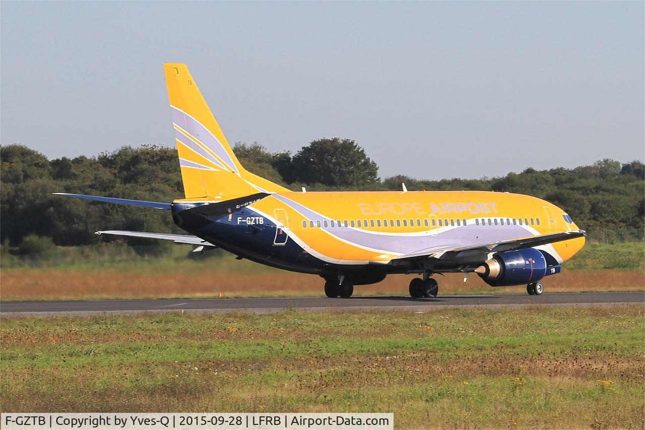 F-GZTB, 1999 Boeing 737-33V C/N 29336, Boeing 737-33V, Take off run rwy 07R, Brest-Bretagne Airport (LFRB-BES)