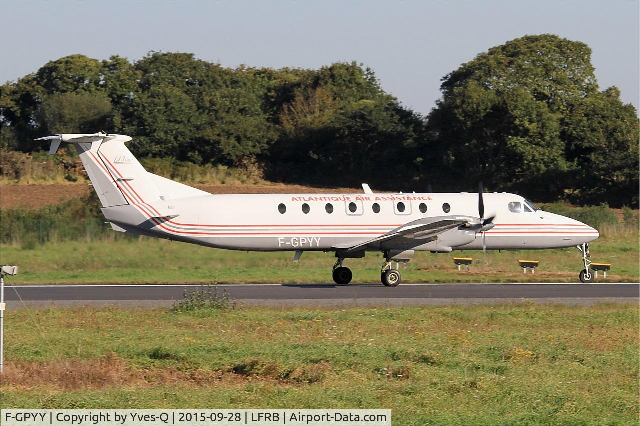 F-GPYY, 1990 Beech 1900C-1 C/N UC-115, Beech 1900C-1, Take off run rwy 07R, Brest-Bretagne Airport (LFRB-BES)