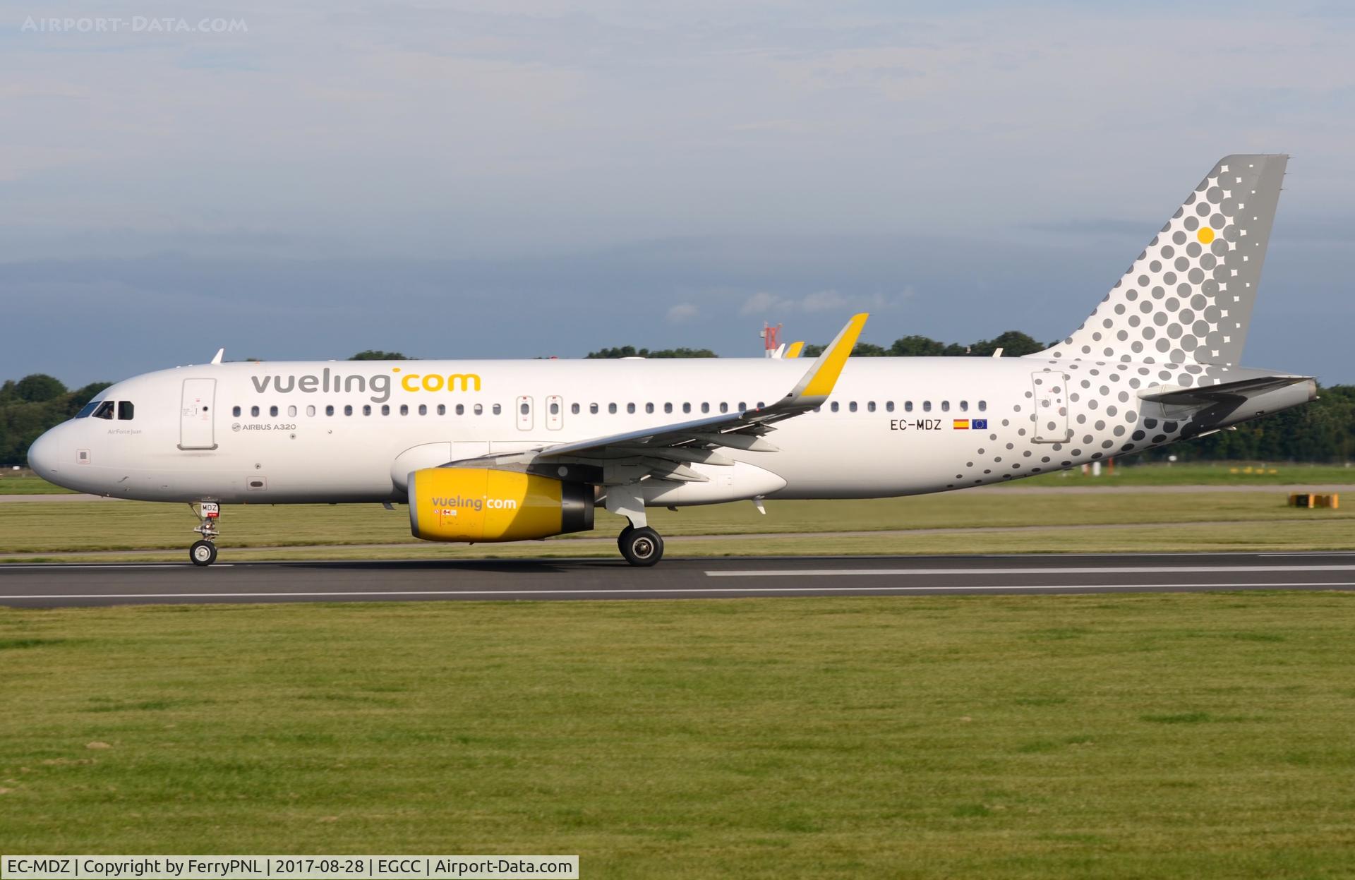 EC-MDZ, 2014 Airbus A320-232 C/N 6377, Vueling A320 during its take-off run.