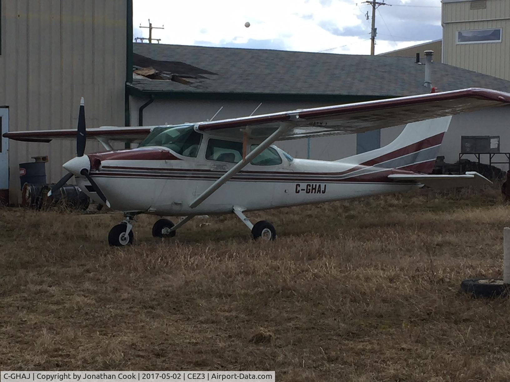 C-GHAJ, 2000 Thumper Thumper C/N 0186, Amateur built 172/182/185/206.