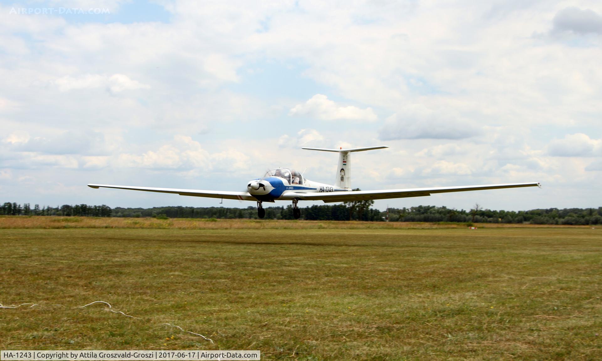 HA-1243, ICA-Brasov IS-28M2/G C/N 68, Balatonkeresztúr Airfield, Hungary