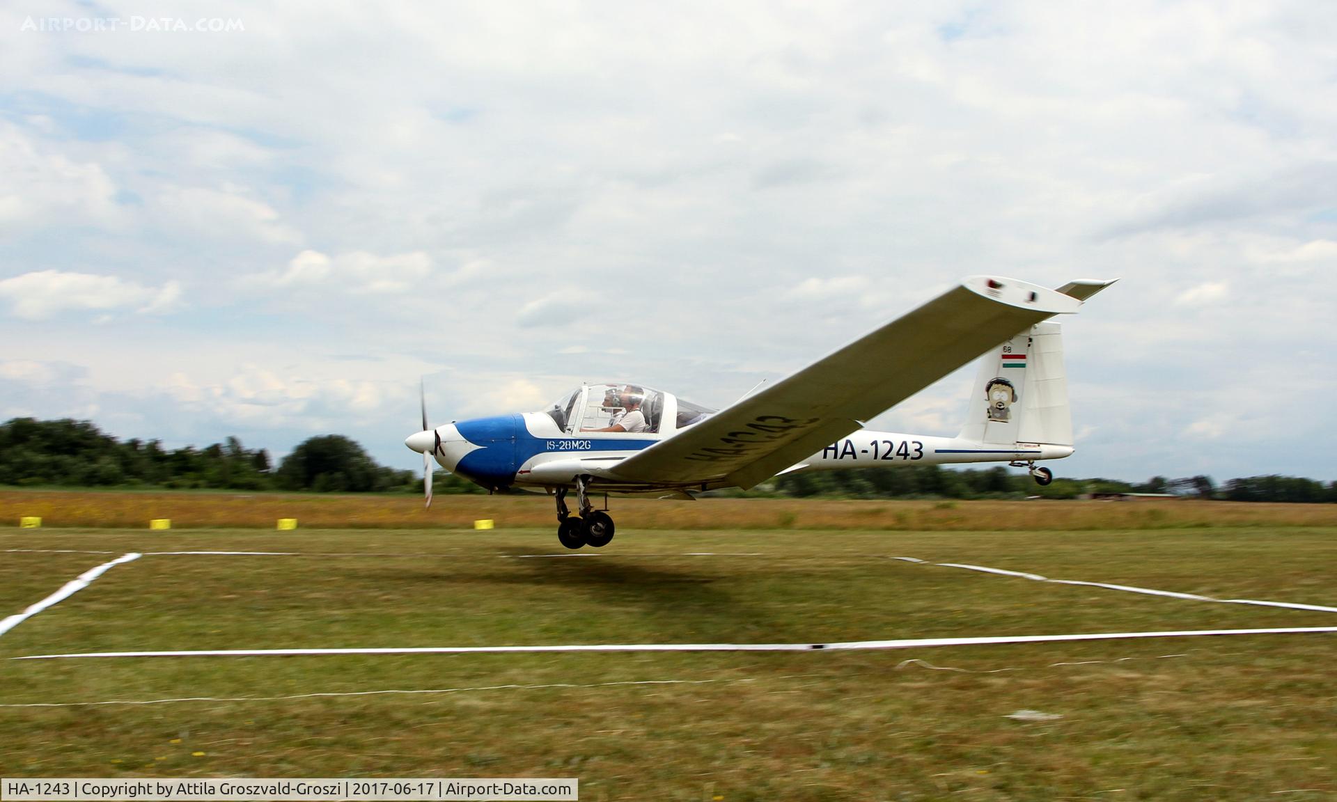 HA-1243, ICA-Brasov IS-28M2/G C/N 68, Balatonkeresztúr Airfield, Hungary