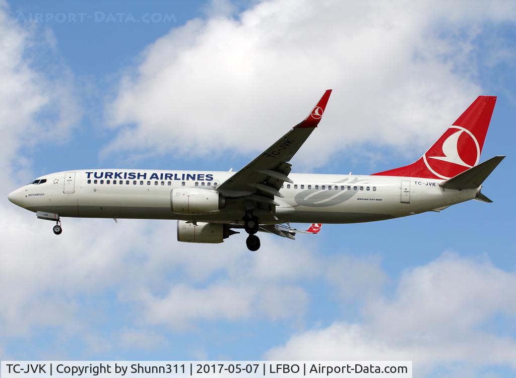 TC-JVK, 2016 Boeing 737-8F2 C/N 60014, Landing rwy 32L