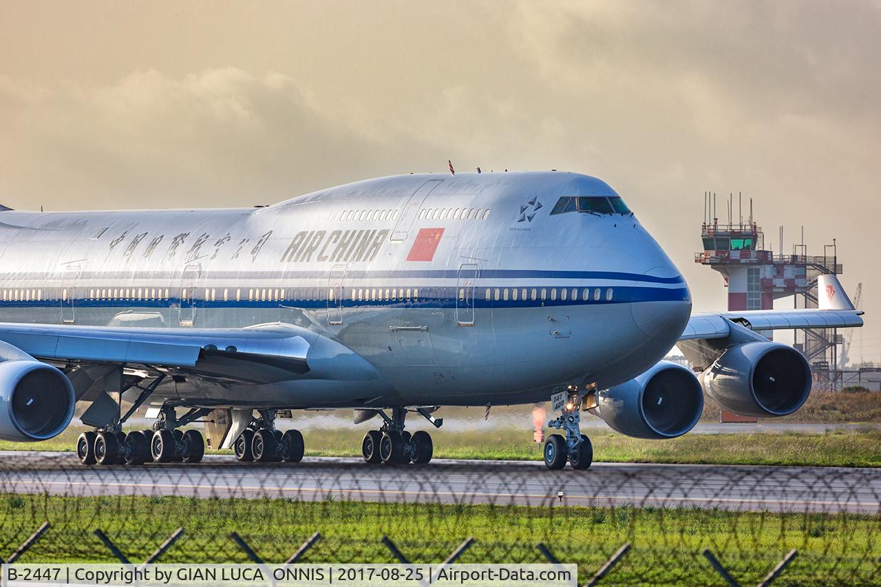 B-2447, 1995 Boeing 747-4J6 C/N 25883, Taxi way