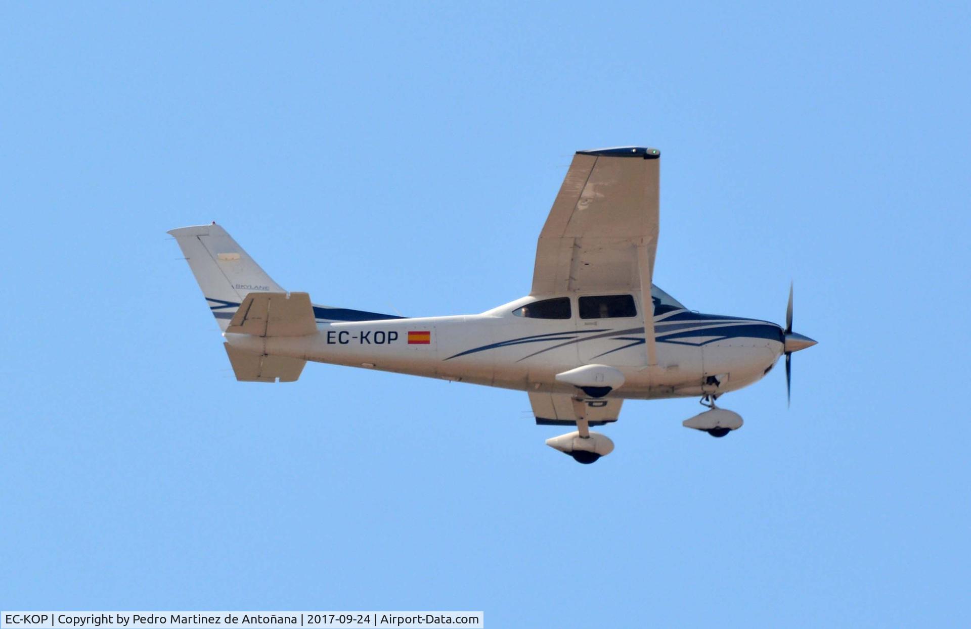 EC-KOP, 2007 Cessna 182T Skylane C/N 182-82025, Aeropuerto Internacional Lleida-Alguaire