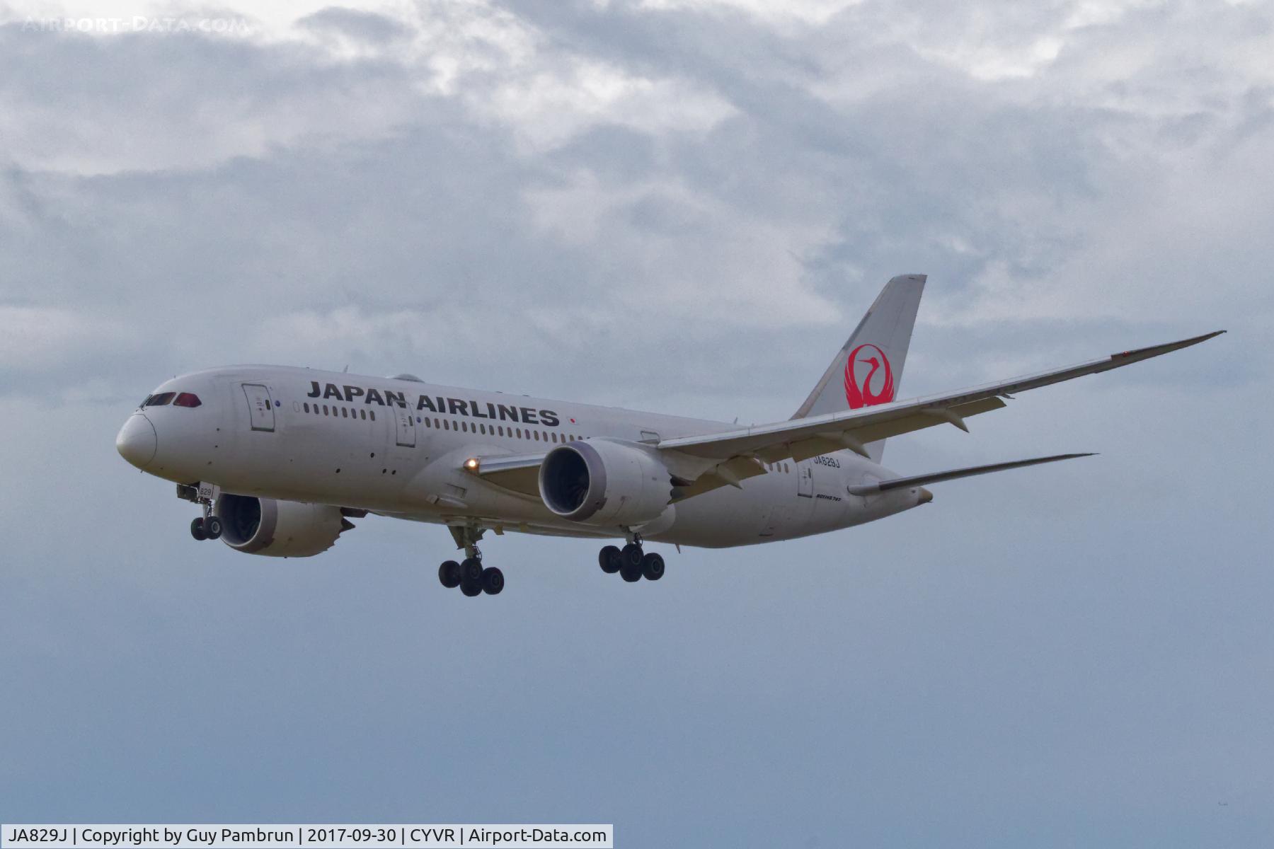 JA829J, 2012 Boeing 787-8 Dreamliner C/N 34839, Landing