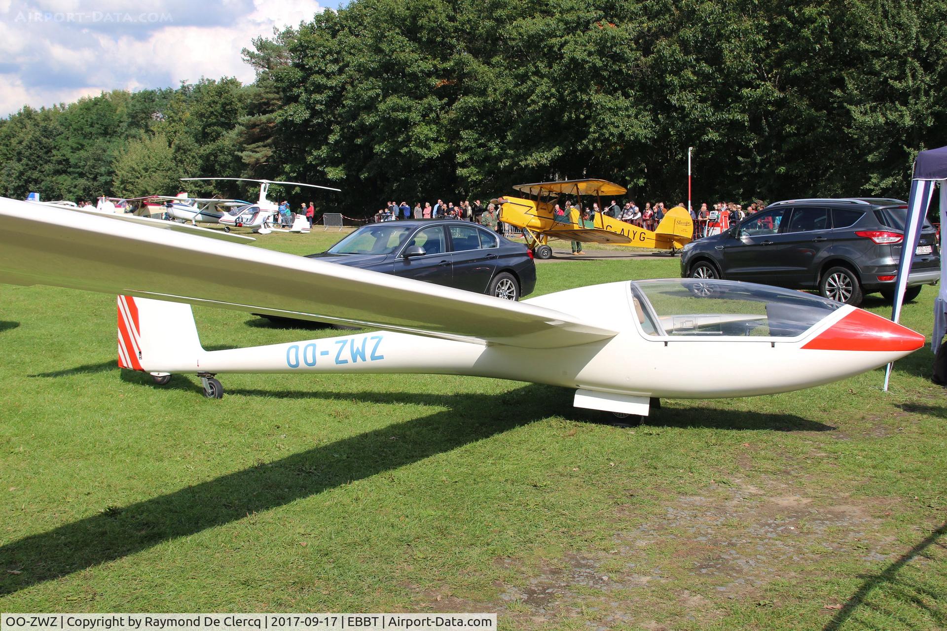 OO-ZWZ, 1978 Grob G-102 Astir CS 77 C/N 1776, Flying Festival at Brasschaat.