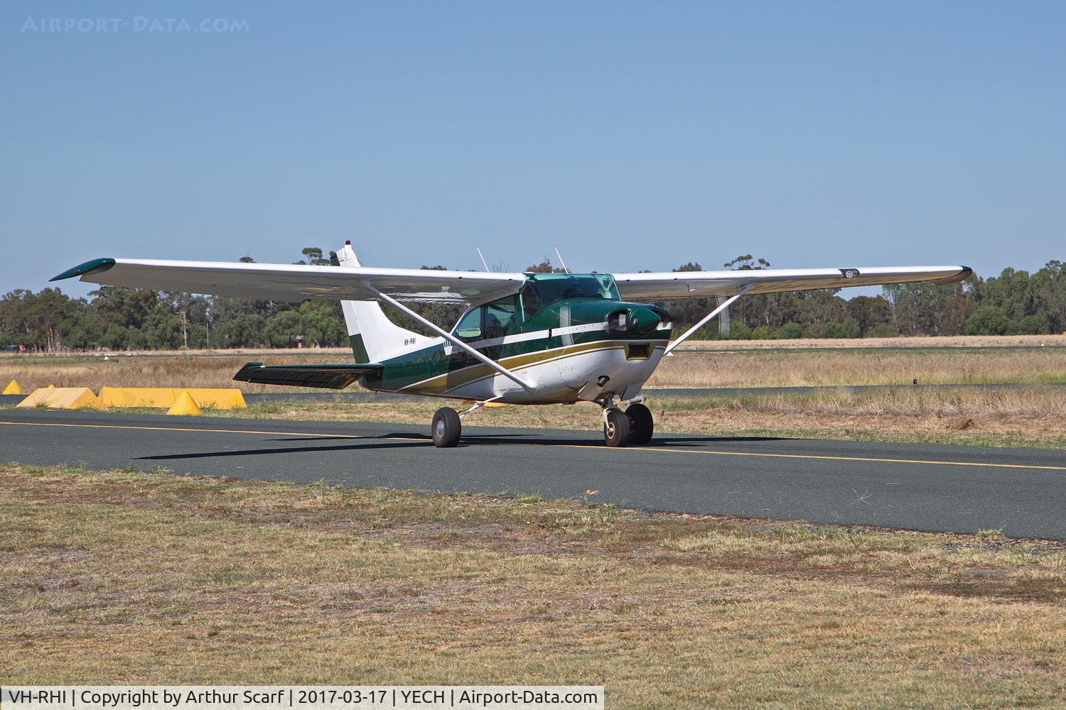 VH-RHI, 1965 Cessna 182J Skylane C/N 18256697, AAAA Fly In 2017