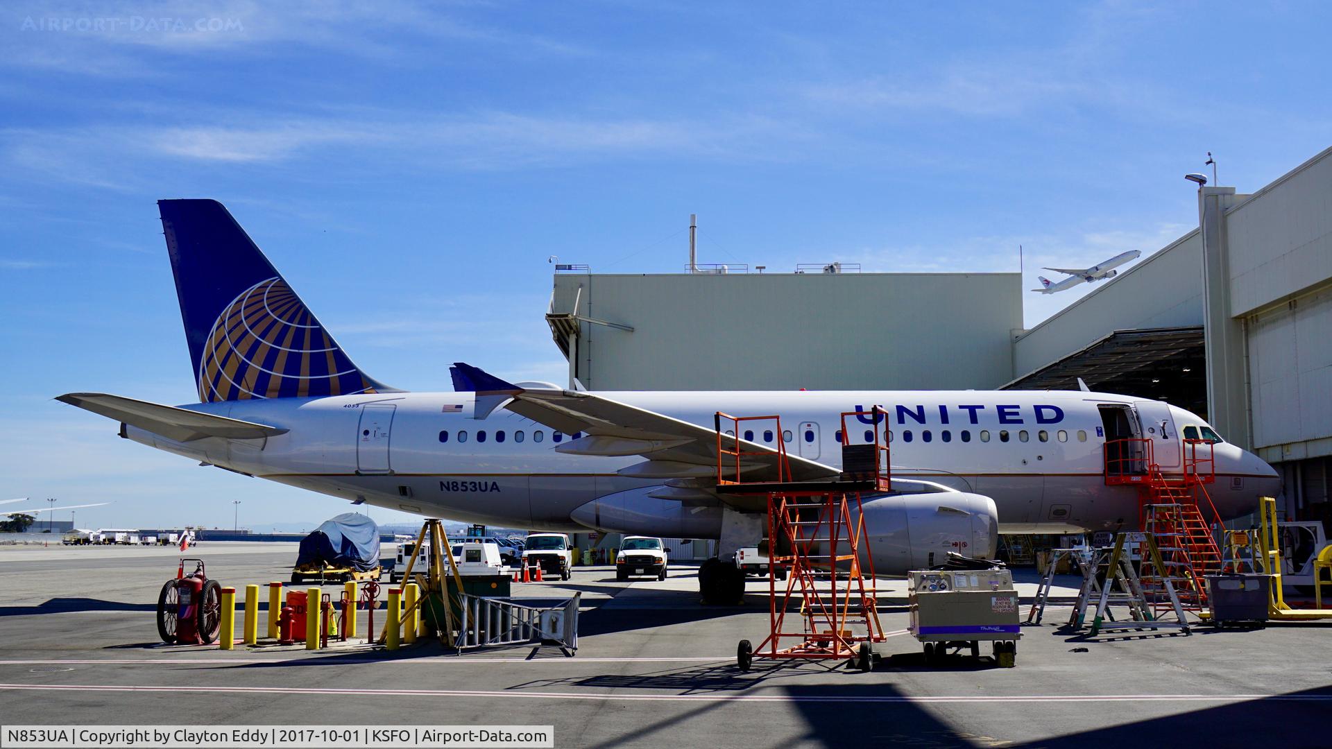 N853UA, 2002 Airbus A319-131 C/N 1688, SFO 2017.