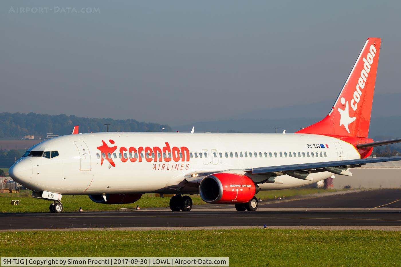 9H-TJG, 1999 Boeing 737-86J C/N 29120, 9H-TJG @ Linz Airport