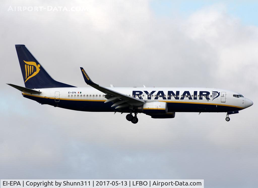 EI-EPA, 2011 Boeing 737-8AS C/N 34987, Landing rwy 32L