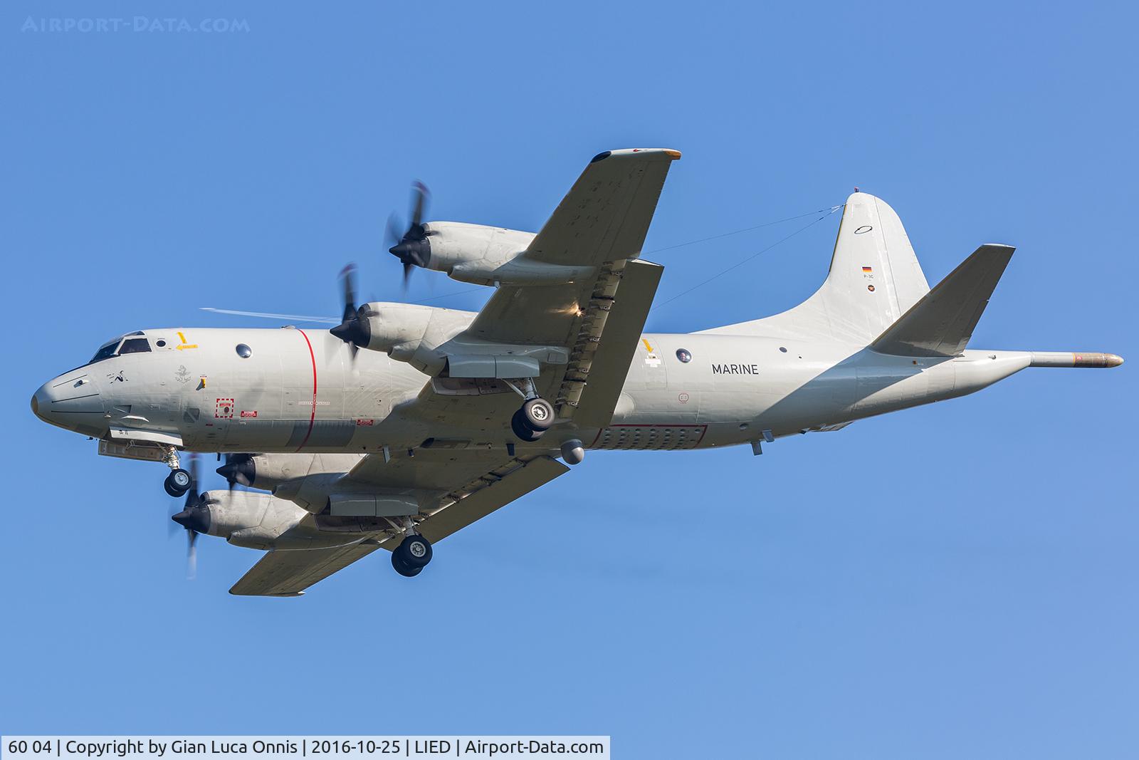 60 04, 1982 Lockheed P-3C Orion C/N 285A-5754, Landing