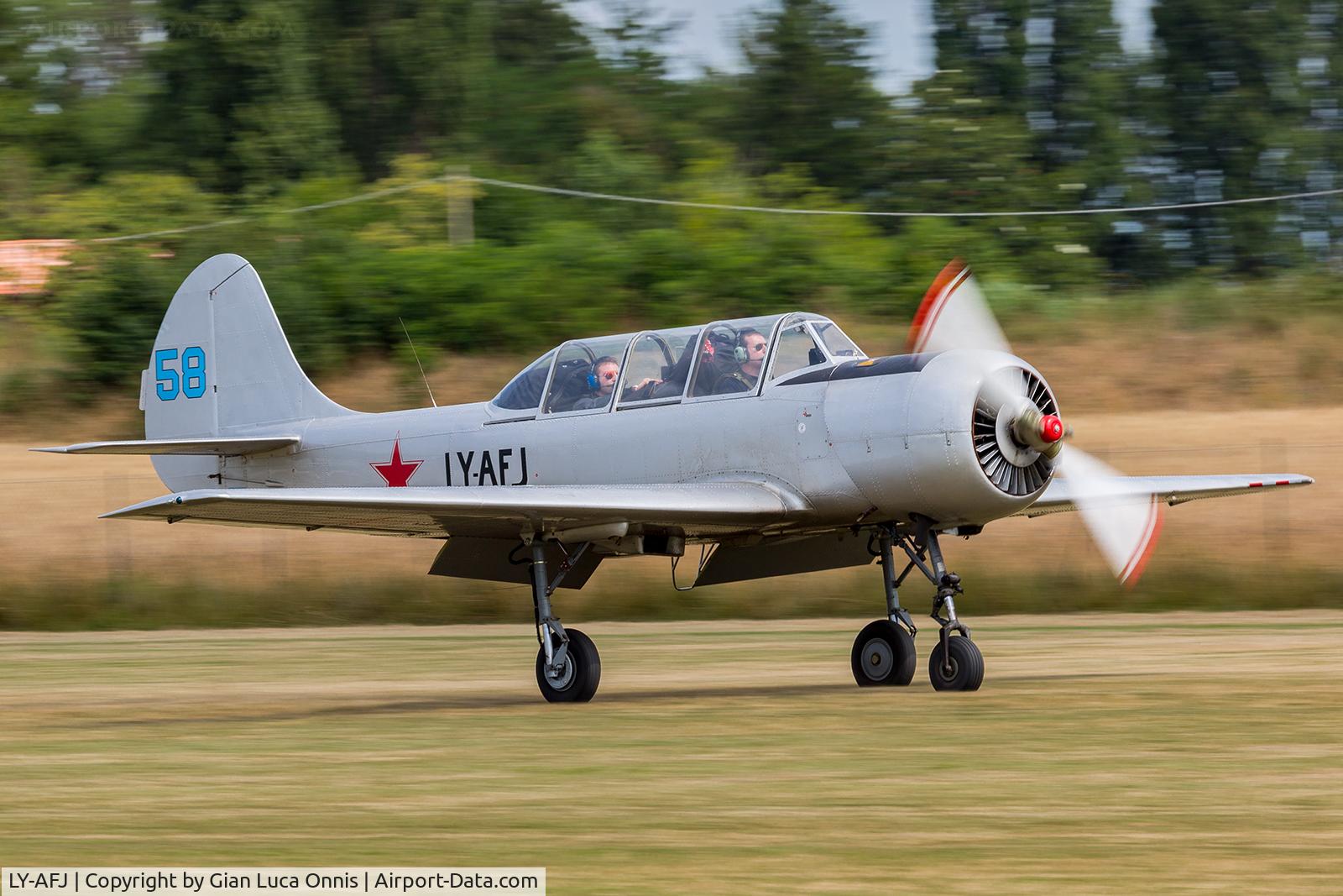 LY-AFJ, Yakovlev Yak-52 C/N 9712003, TAKEOFF