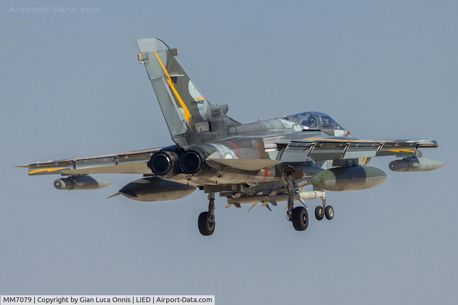 MM7079, 1992 Panavia Tornado ECR C/N 597/ECR../5090, TAKEOFF