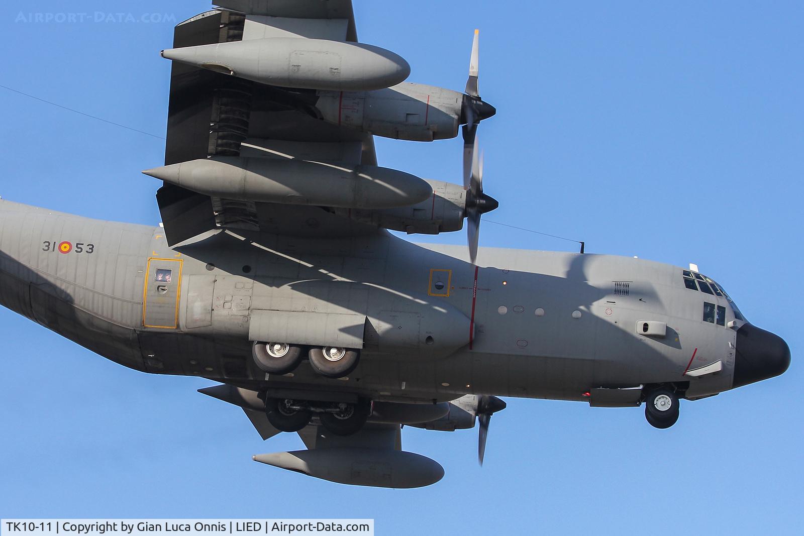 TK10-11, Lockheed KC-130H Hercules C/N 382-4871, LANDING