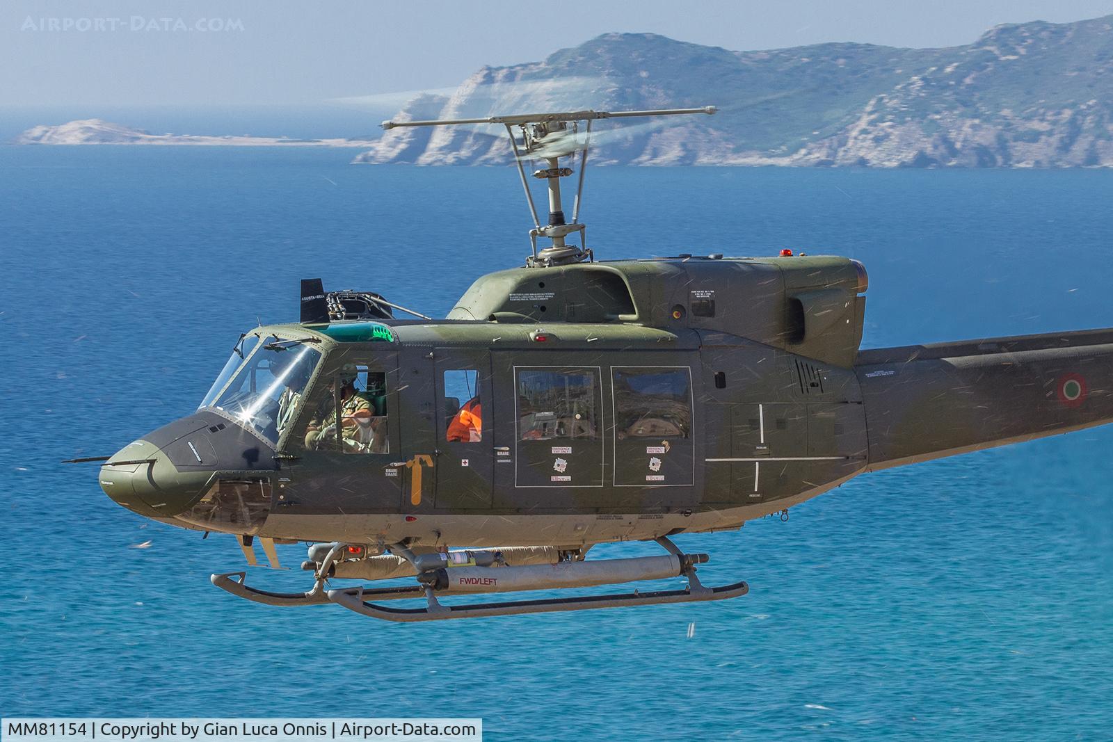 MM81154, Agusta AB-212AM C/N 5811, AIR TO AIR