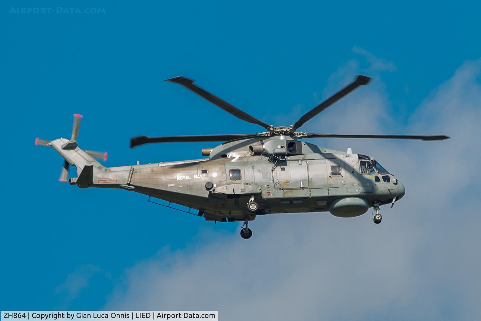 ZH864, AgustaWestland EH-101 Merlin HM.2 C/N 50179/RN44/MCSP14, LANDING