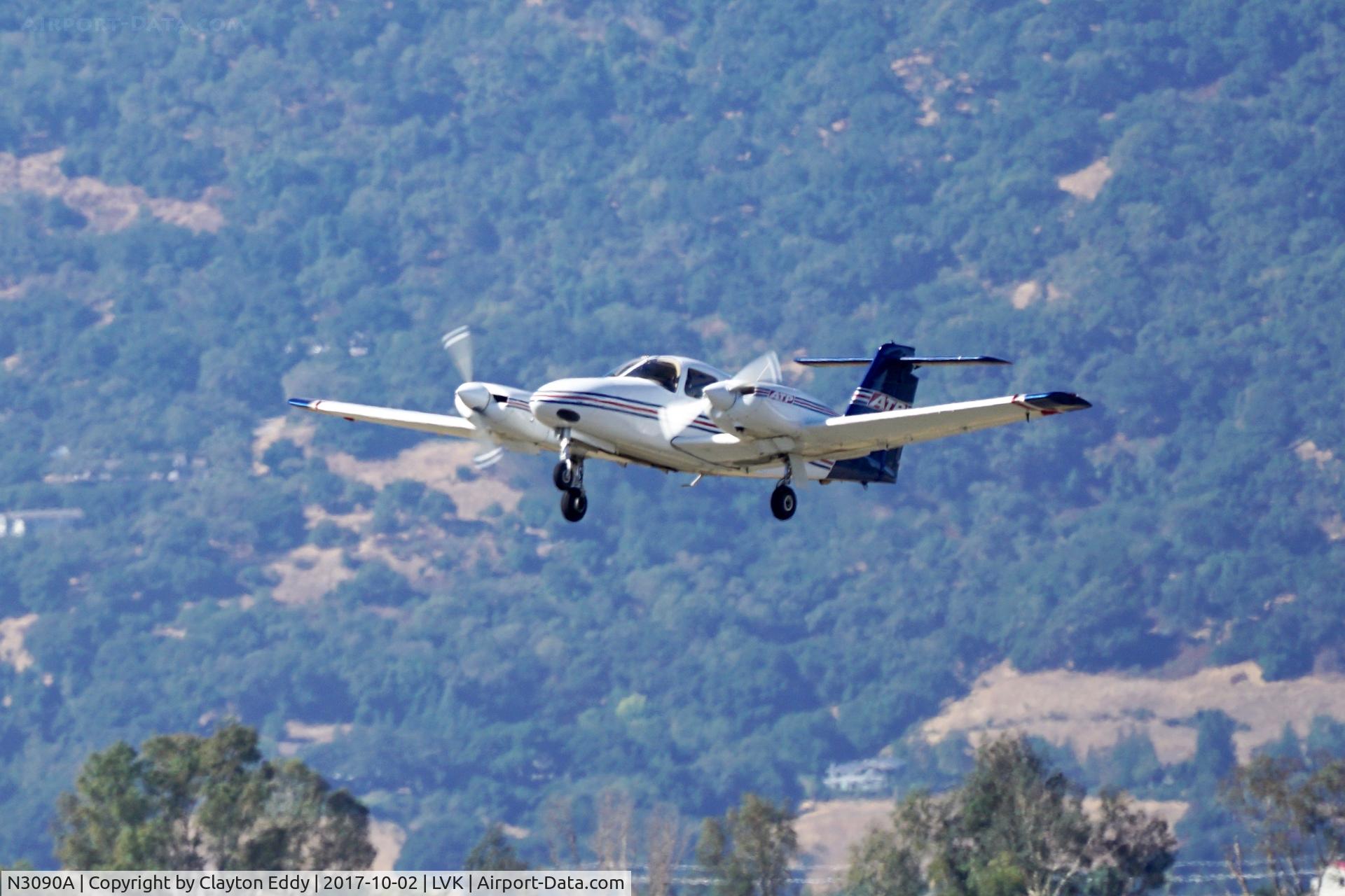 N3090A, 2004 Piper PA-44-180 Seminole C/N 4496183, Livermore Airport California. 2017.