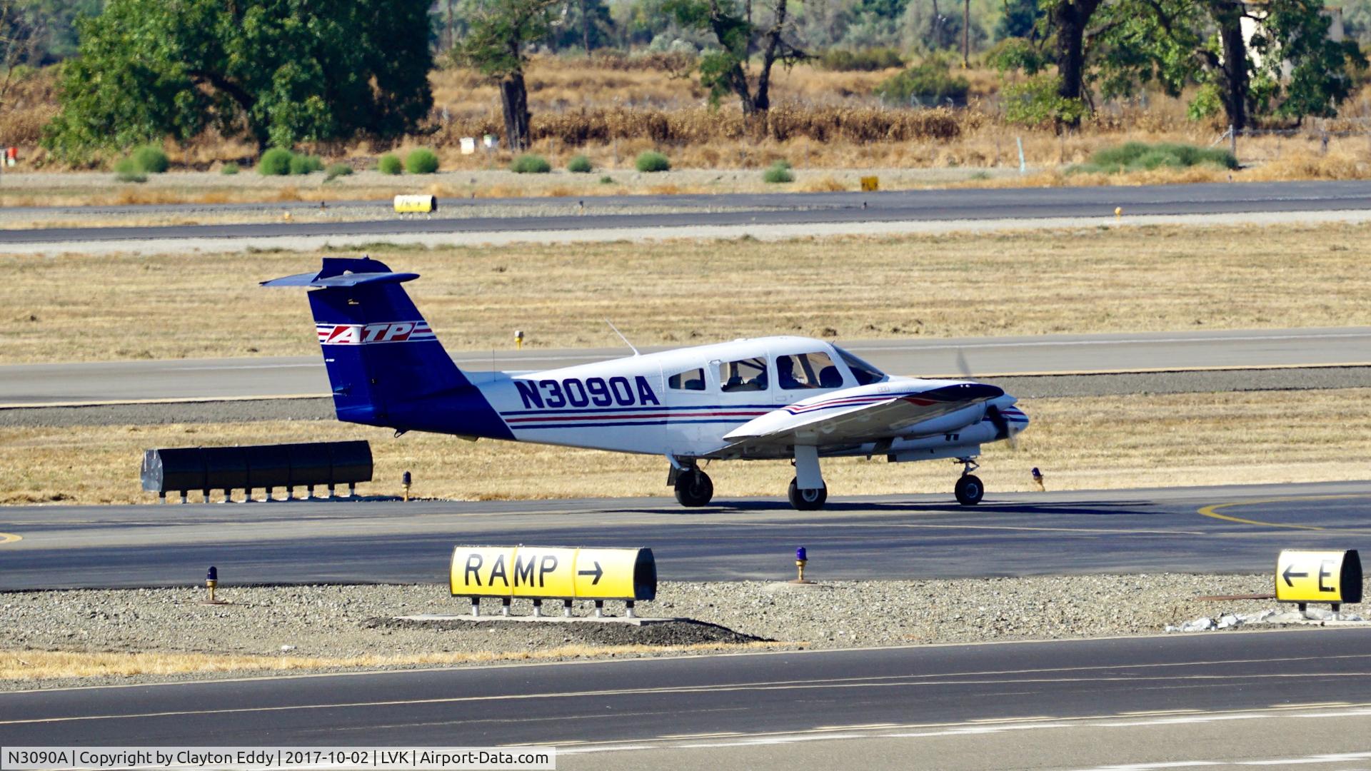 N3090A, 2004 Piper PA-44-180 Seminole C/N 4496183, Livermore Airport California. 2017.