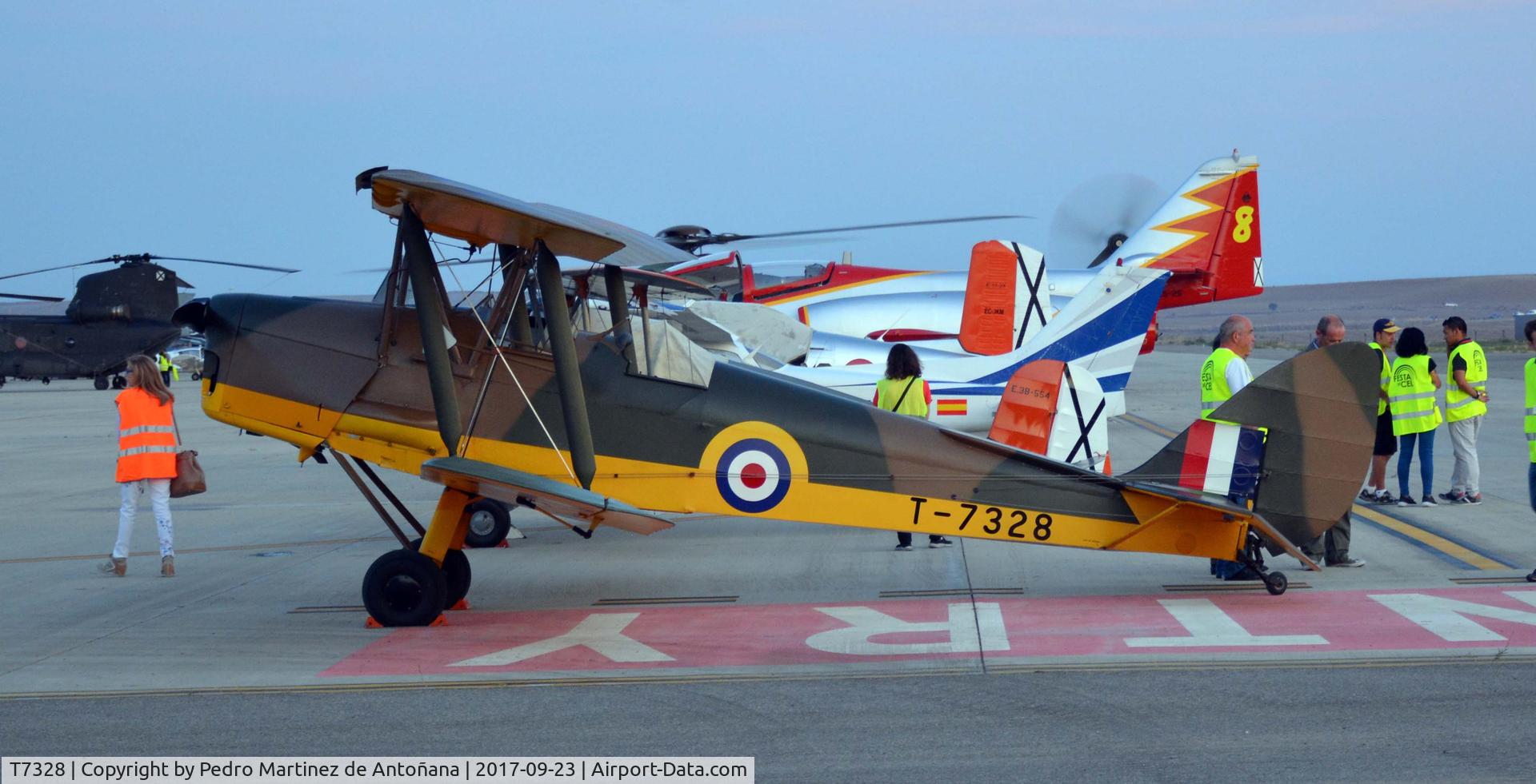 T7328, 1939 De Havilland DH-82A Tiger Moth II C/N 83839, Aeropuerto Internacional Lleida-Alguaire