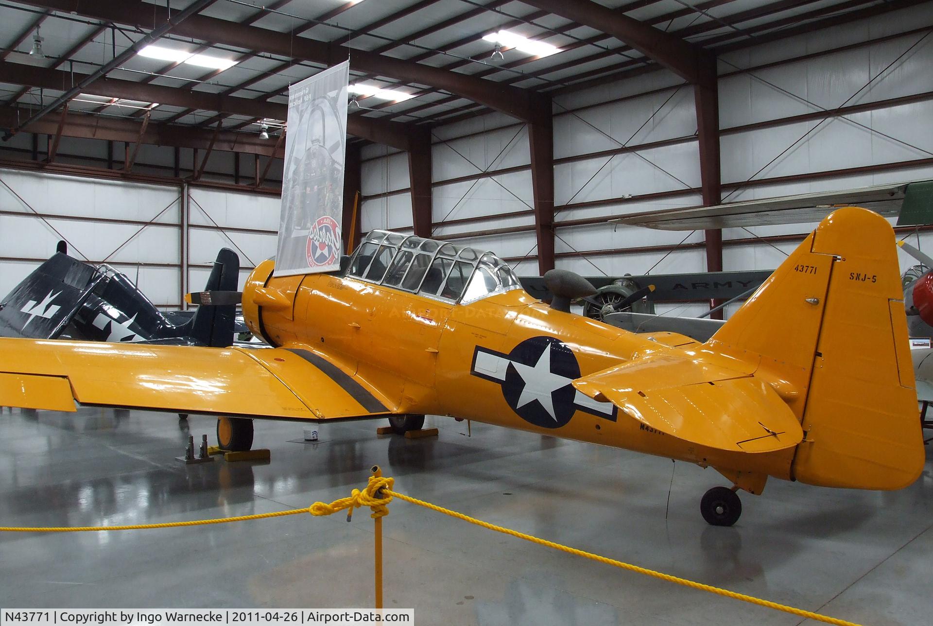 N43771, 1943 North American AT-6D Texan C/N 88-15762, North American AT-6D Texan at the Yanks Air Museum, Chino CA