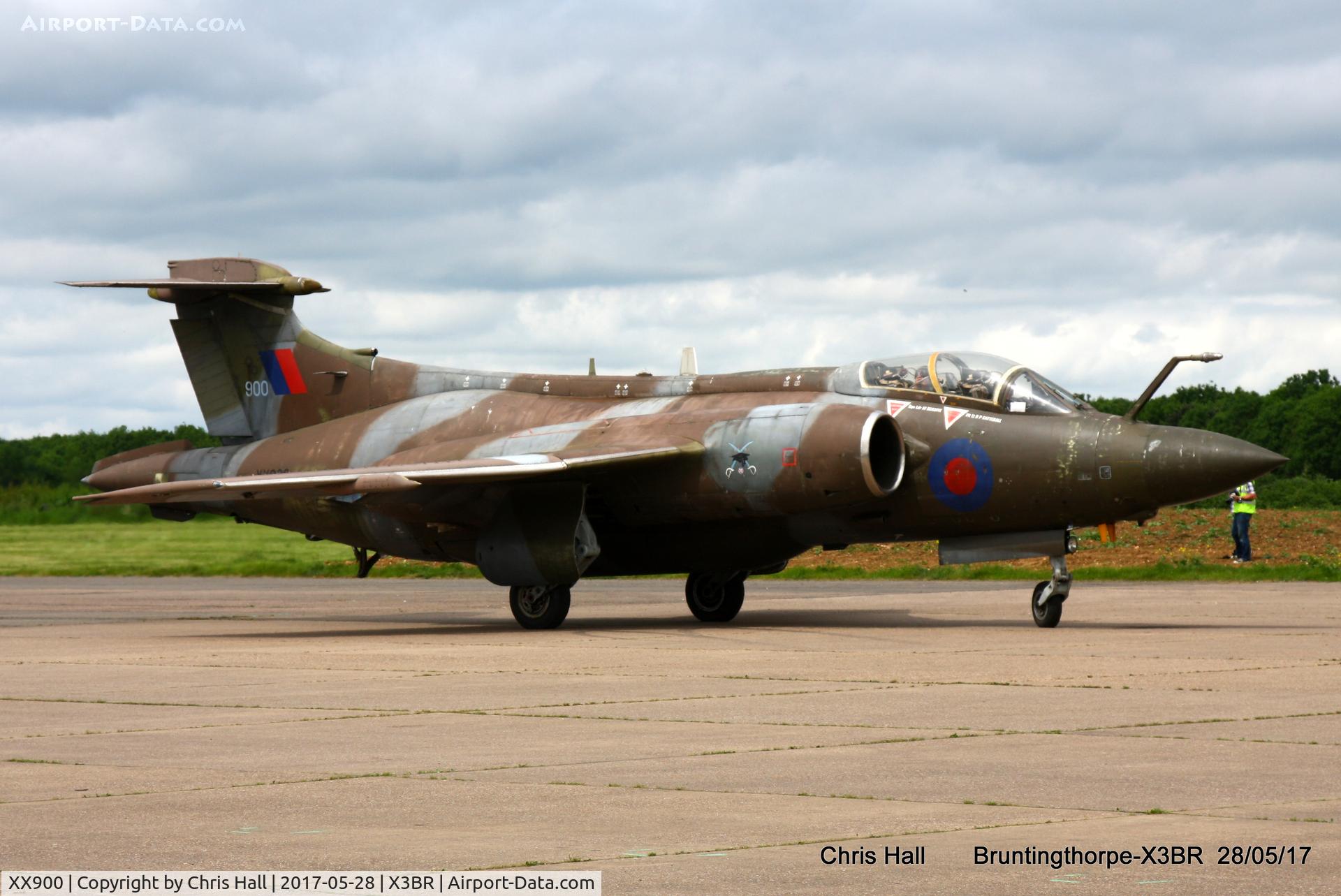 XX900, 1976 Hawker Siddeley Buccaneer S.2B C/N B3-05-75, Cold War Jets open day 2017