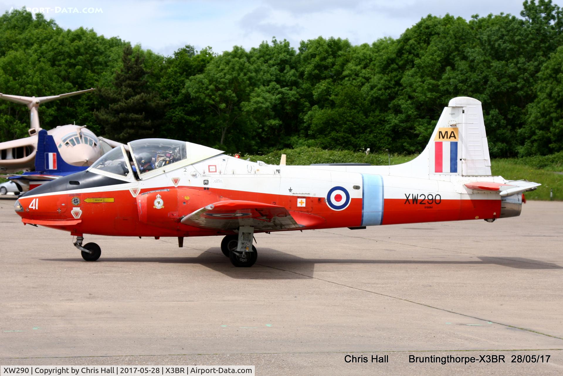 XW290, 1969 BAC 84 Jet Provost T.5A C/N EEP/JP/954, Cold War Jets open day 2017