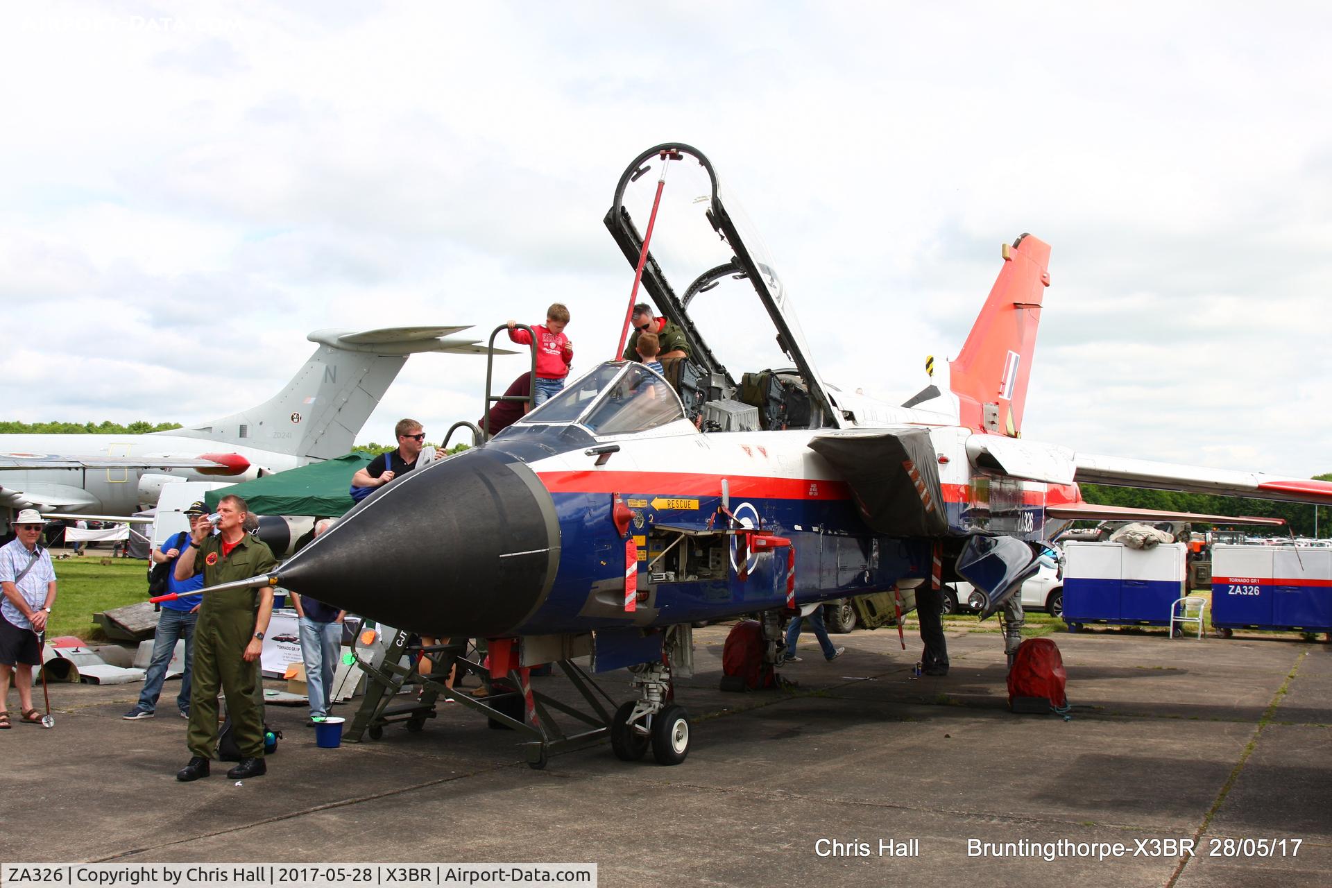 ZA326, 1983 Panavia Tornado GR.1(T) C/N 016/BT006/3008, Cold War Jets open day 2017
