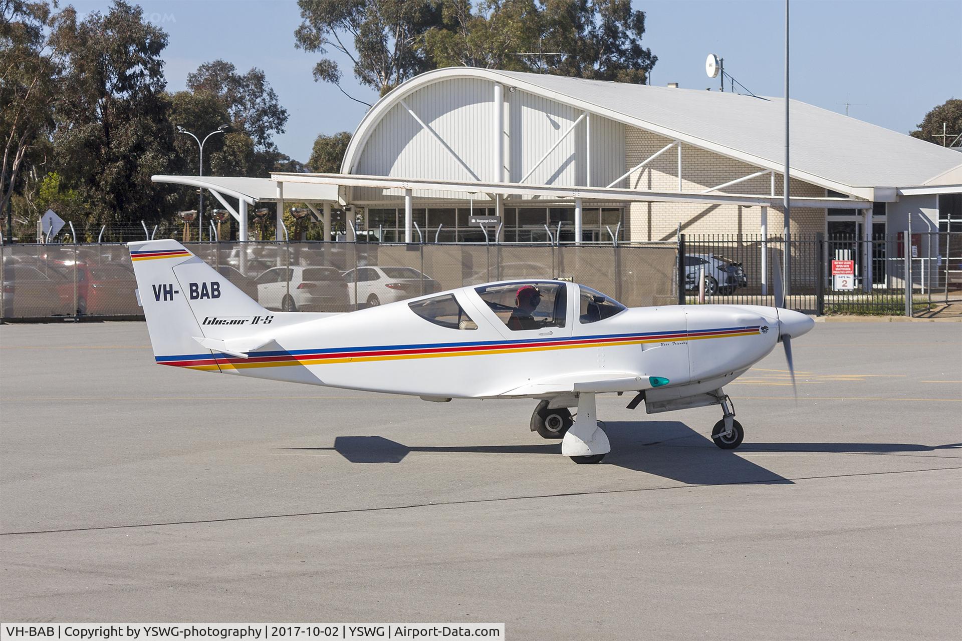 VH-BAB, 1993 Glasair GII-S-RG C/N W205, Stoddard Hamilton Glasair GII-S-RG (VH-BAB) taxiing at Wagga Wagga Airport