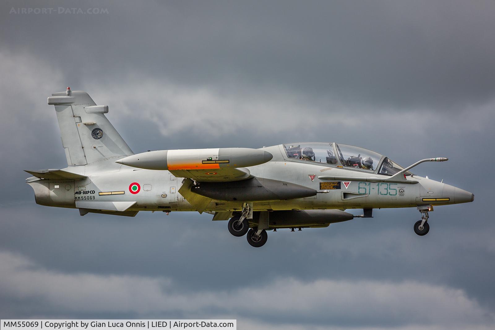 MM55069, Aermacchi MB-339CD C/N 6871/201/CD008, LANDING 35L