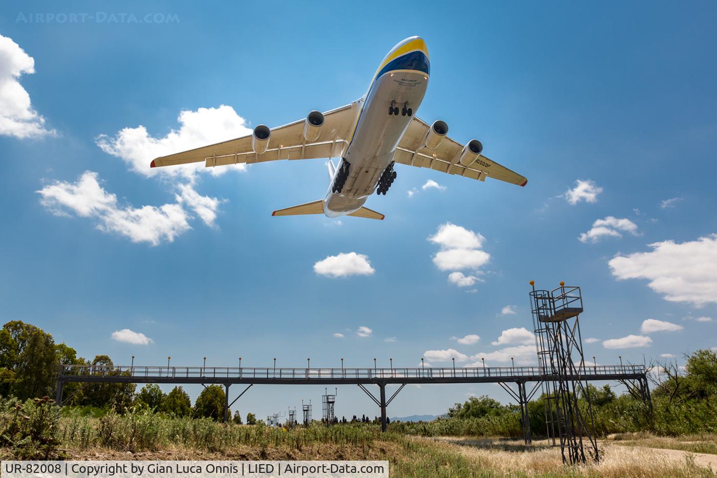 UR-82008, 1986 Antonov An-124-100M Ruslan C/N 19530501006, LANDING