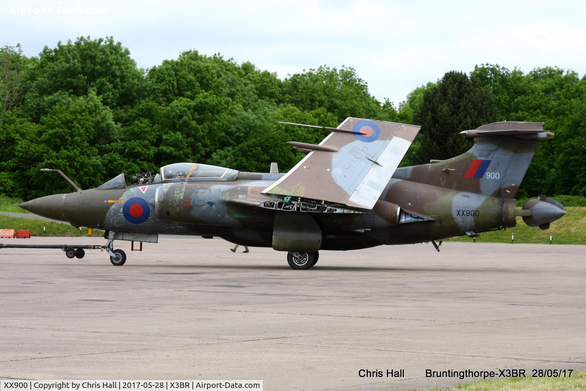 XX900, 1976 Hawker Siddeley Buccaneer S.2B C/N B3-05-75, Cold War Jets open day 2017