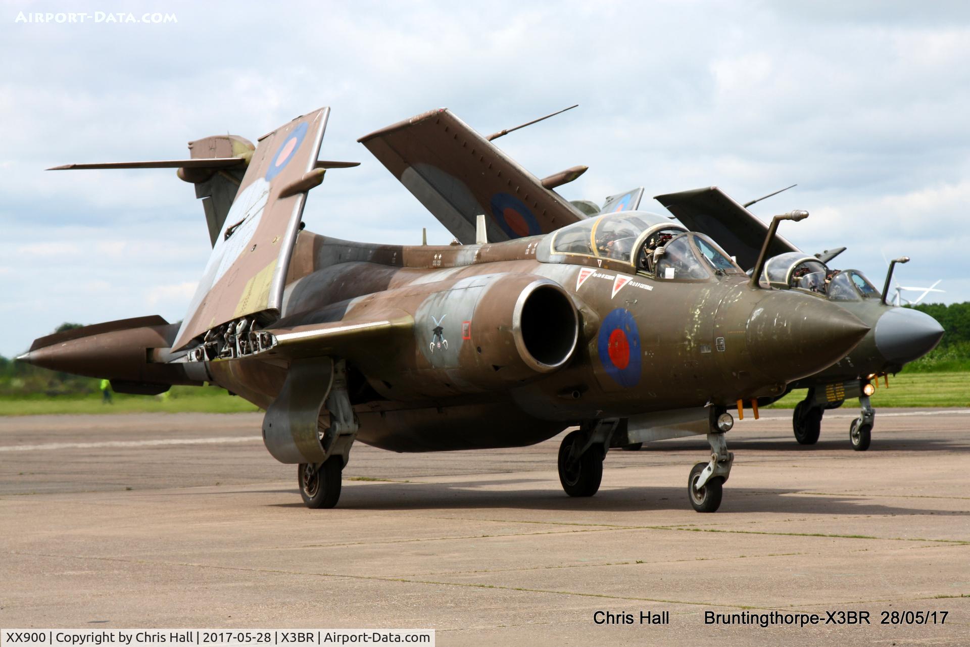 XX900, 1976 Hawker Siddeley Buccaneer S.2B C/N B3-05-75, Cold War Jets open day 2017
