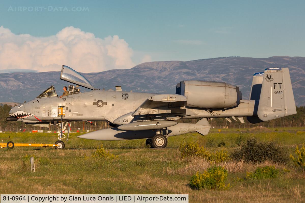 81-0964, 1981 Fairchild Republic A-10A Thunderbolt II C/N A10-0659, TAXI WAY