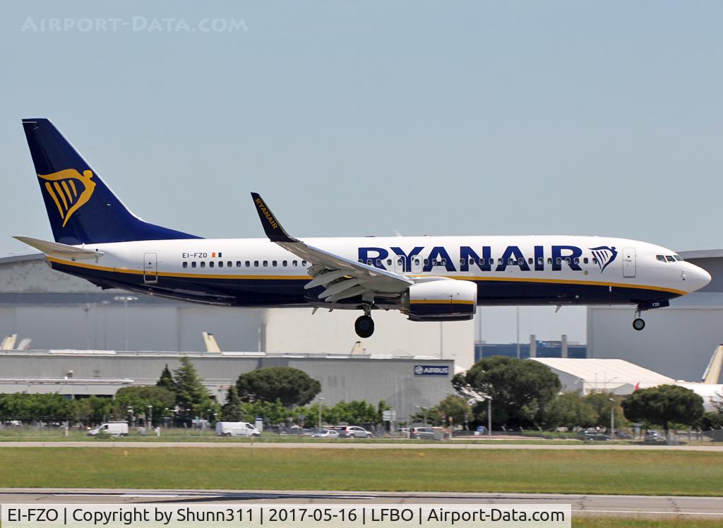 EI-FZO, 2017 Boeing 737-800 C/N 44787, Landing rwy 14R
