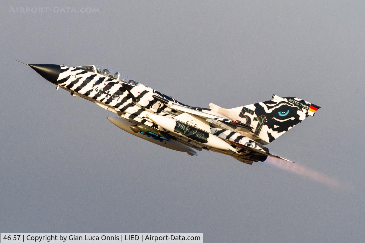 46 57, Panavia Tornado ECR C/N 906/GS290/4357, TAKEOFF