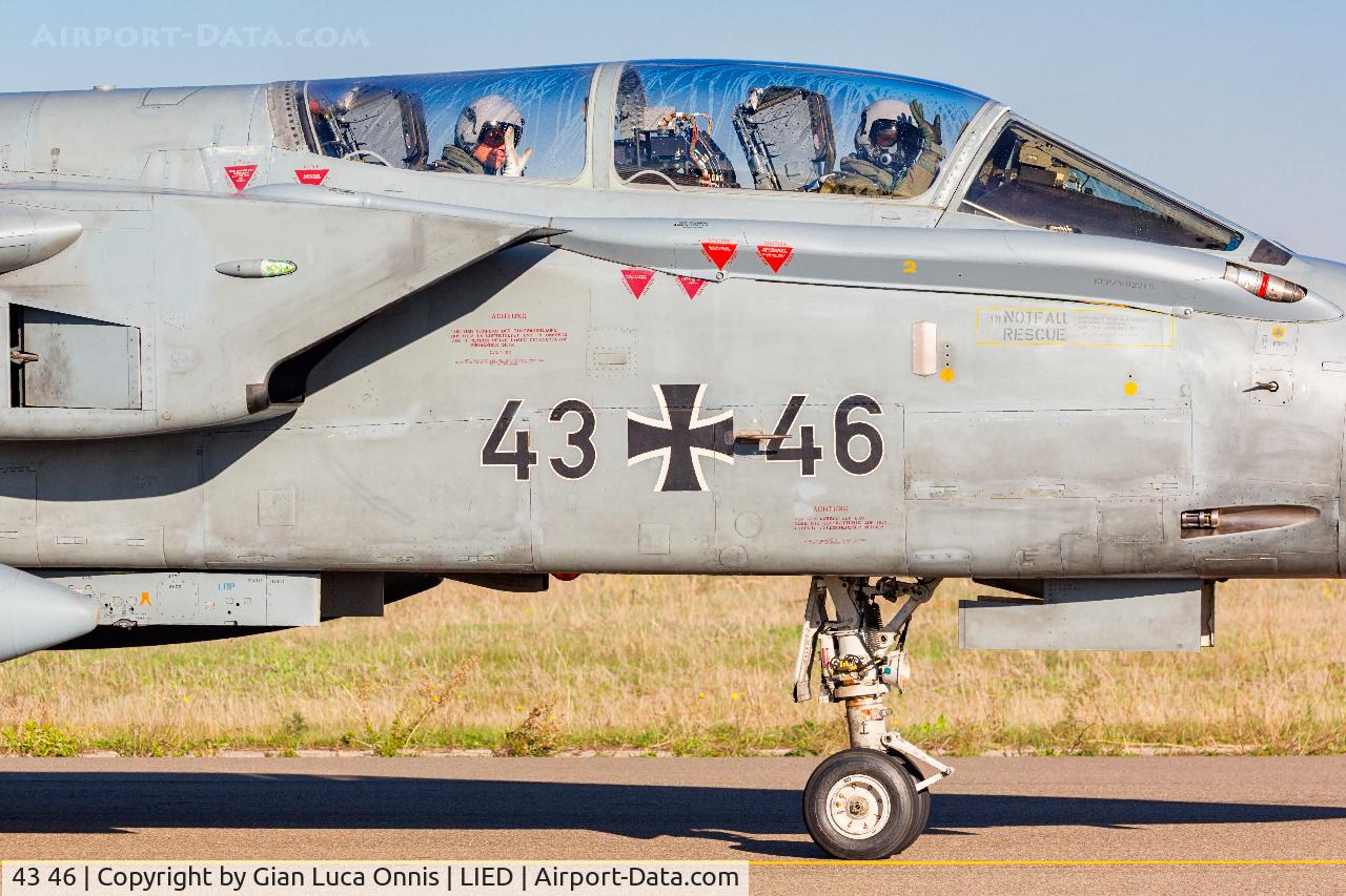 43 46, Panavia Tornado IDS C/N 128/GS020/4046, TAXI WAY