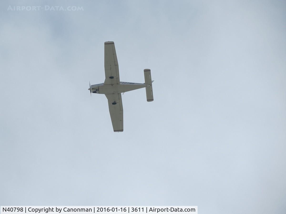 N40798, 1973 Piper PA-28-151 C/N 28-7415087, climbing out