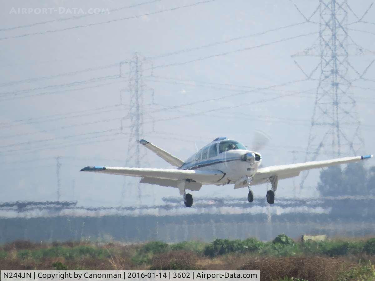 N244JN, 1964 Beech S35 Bonanza C/N D-7698, Landing