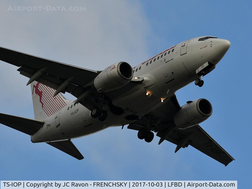 TS-IOP, 2000 Boeing 737-6H3 C/N 29500, TU628 from Tunis anding runway 23