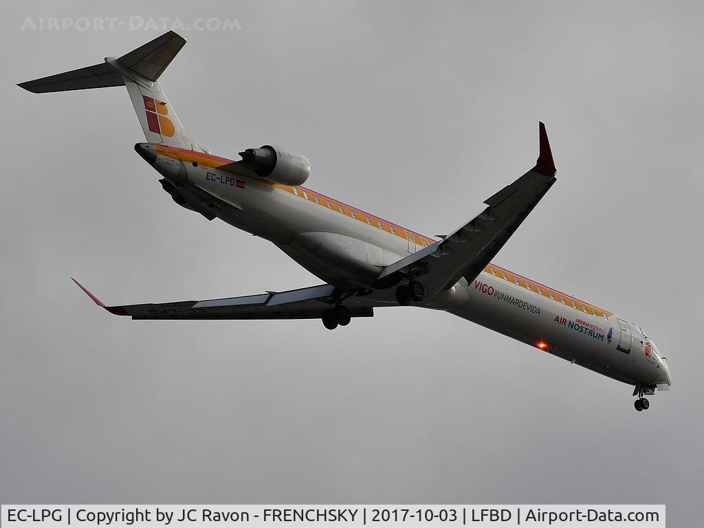 EC-LPG, 2011 Bombardier CRJ-1000ER NG (CL-600-2E25) C/N 19021, Air Nostrum>IBERIA Regional IB8550 from Madrid Barajas landing runway 23